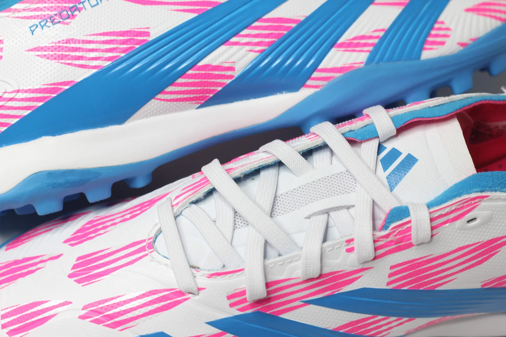 Adidas Predator League TF Reemergence pack màu trắng hồng IF6379