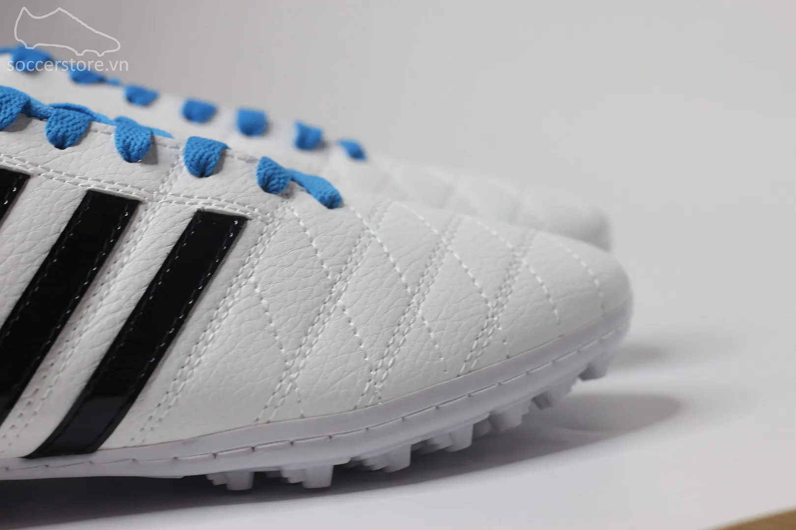 Giày bóng đá Wika Toni Kroos màu trắng xanh blue
