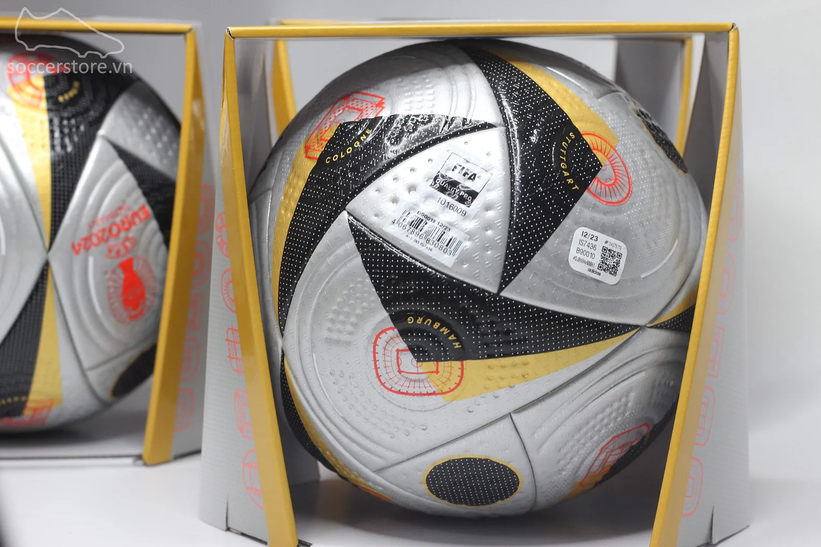 Bóng Adidas Fussballliebe Final Pro FIFA Quality Pro màu bạc IS7436