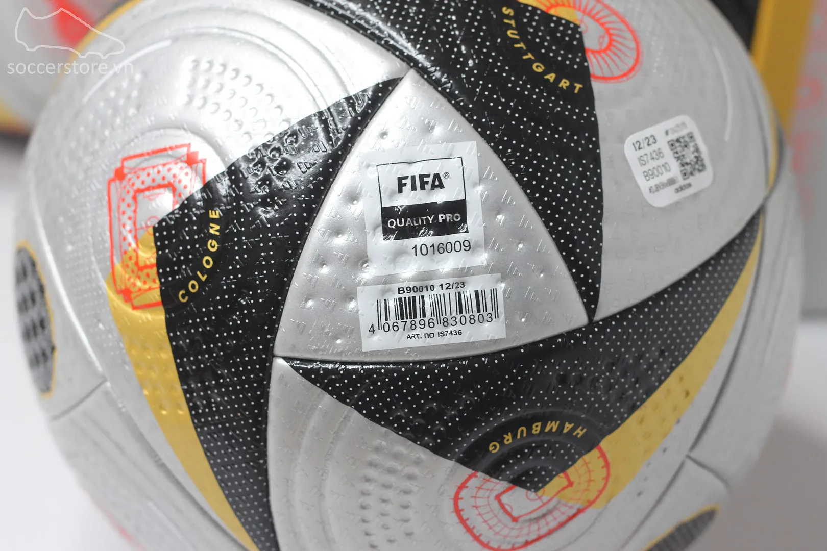 Bóng Adidas Fussballliebe Final Pro FIFA Quality Pro màu bạc IS7436