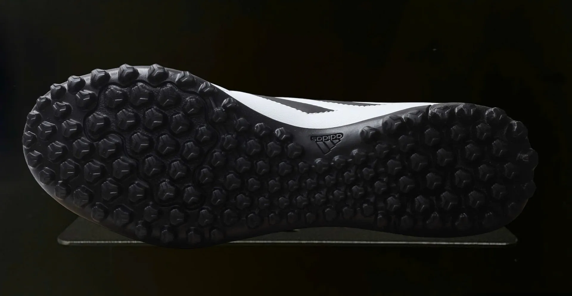 Adidas Goletto VIII TF màu trắng đen HQ4484