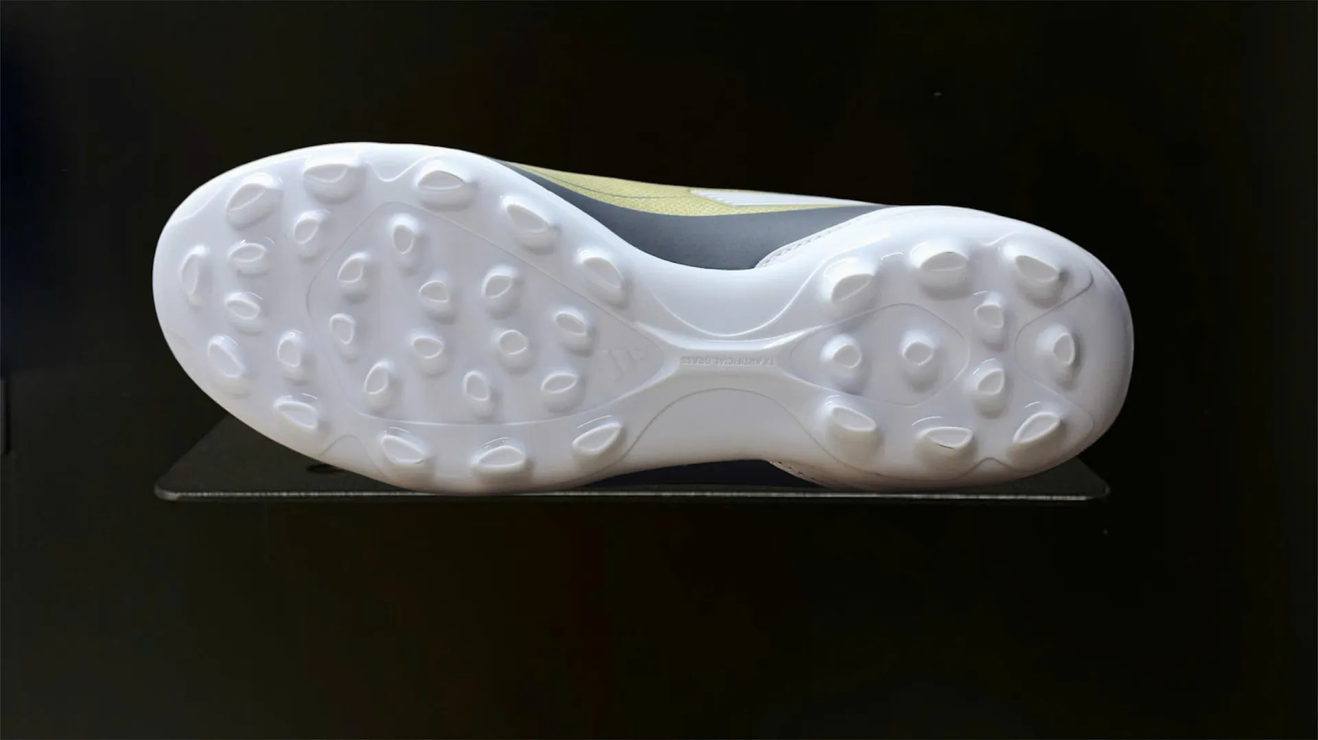 Adidas F50 League AG 2G/3G Messi 'Triunfo Dorado' màu vàng đồng JH9627