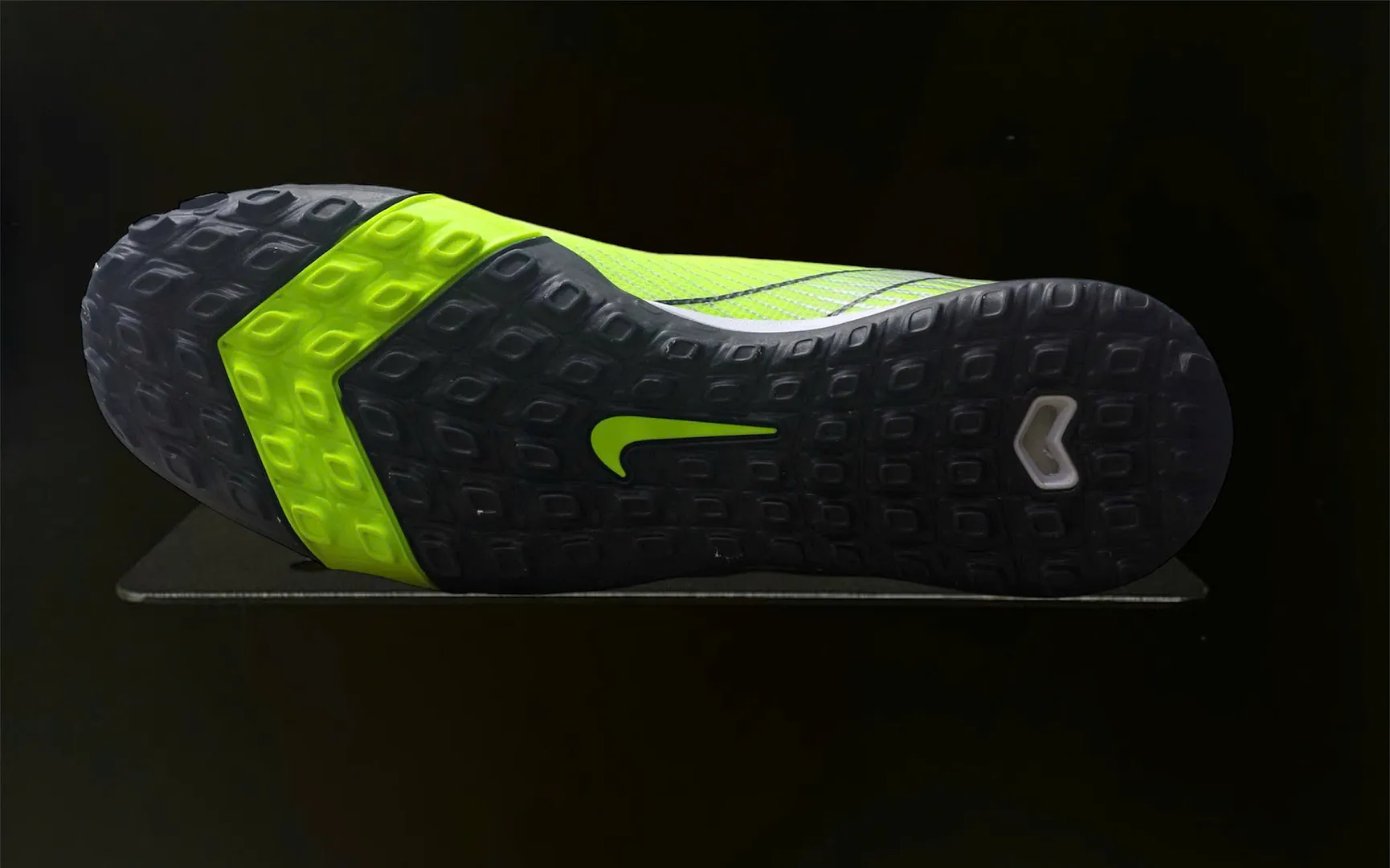 Nike Mercurial Vapor 16 Academy TF Mad Voltage pack màu vàng chuối FQ8449-700